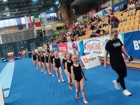 Gimkov pokal v rokah gimnastičark ŠD Stoja! (6)